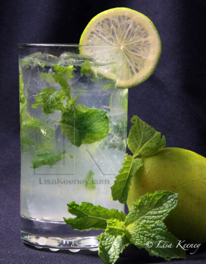 Photo of a mojito.